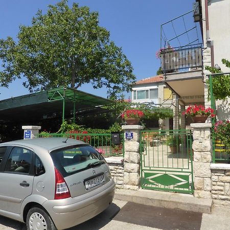 Rooms Vilena Medulin Exterior foto