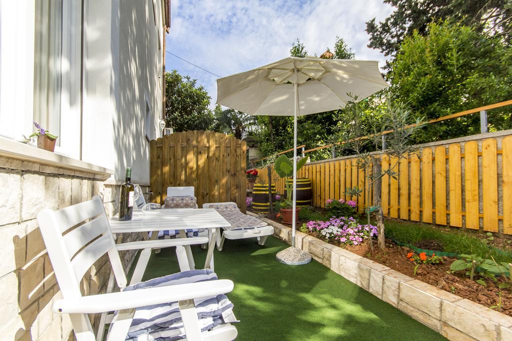 Rooms Vilena Medulin Exterior foto