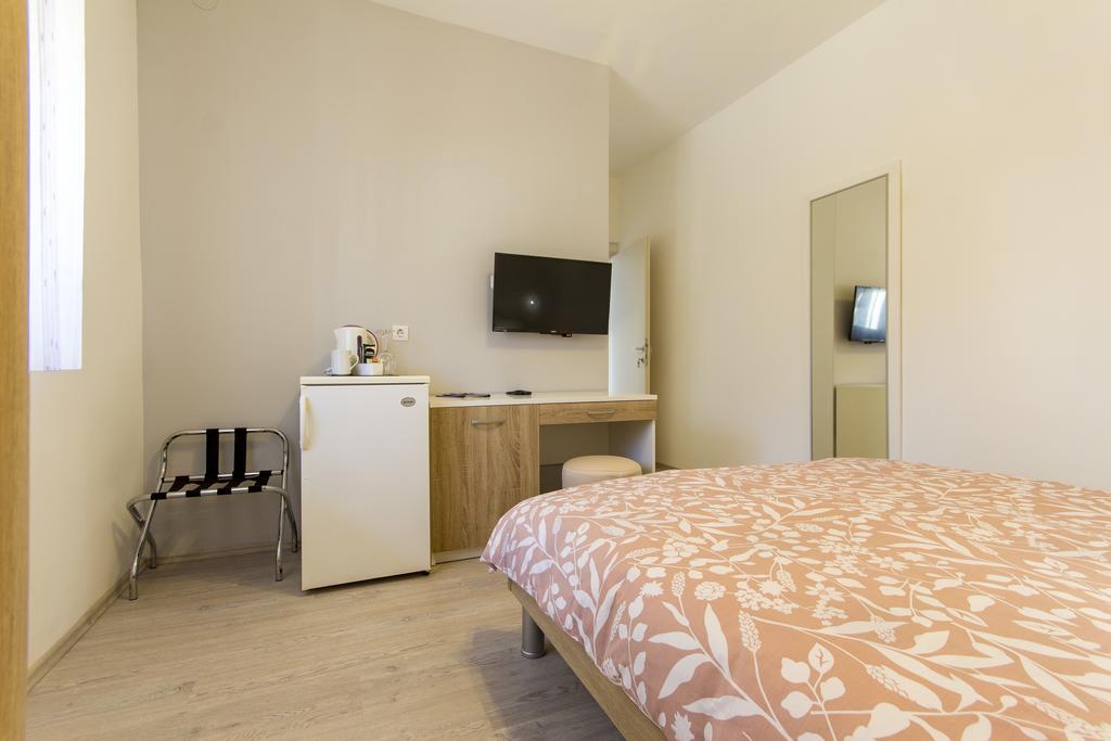 Rooms Vilena Medulin Exterior foto