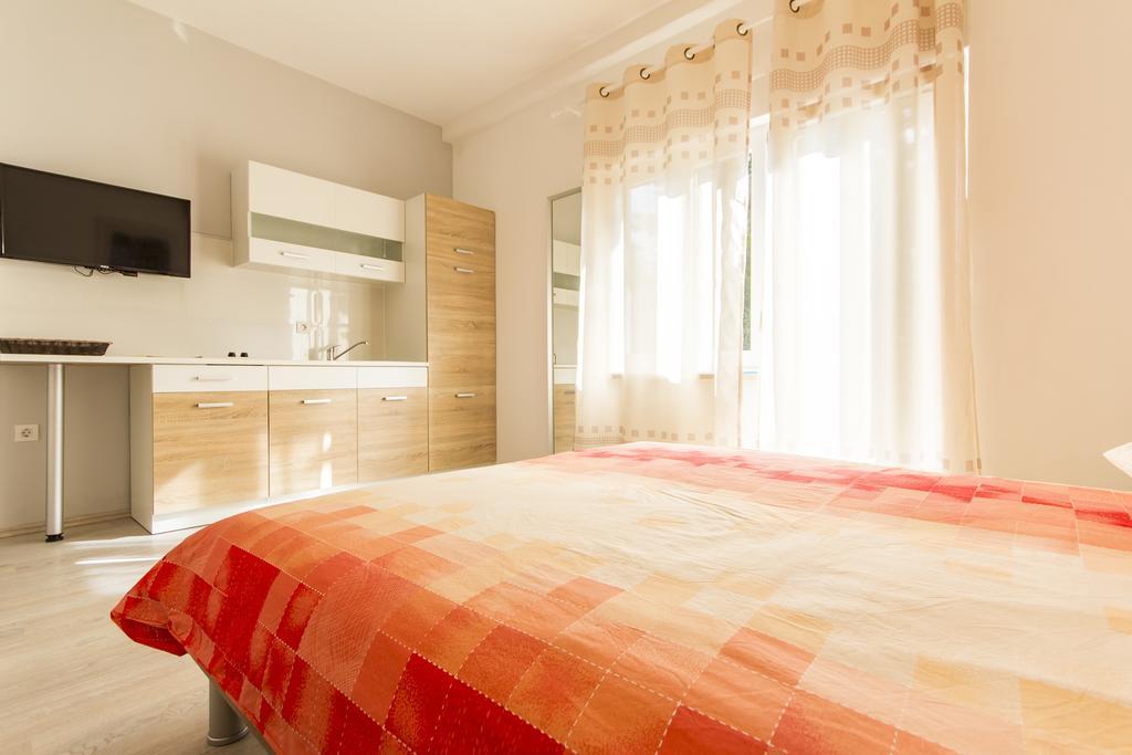 Rooms Vilena Medulin Exterior foto