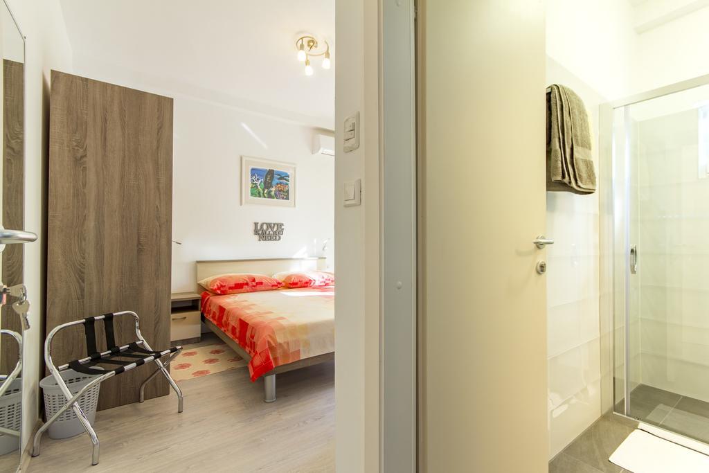 Rooms Vilena Medulin Exterior foto