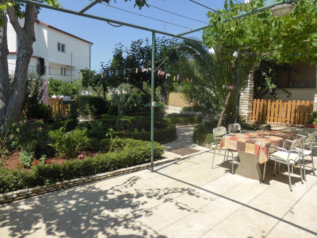 Rooms Vilena Medulin Exterior foto